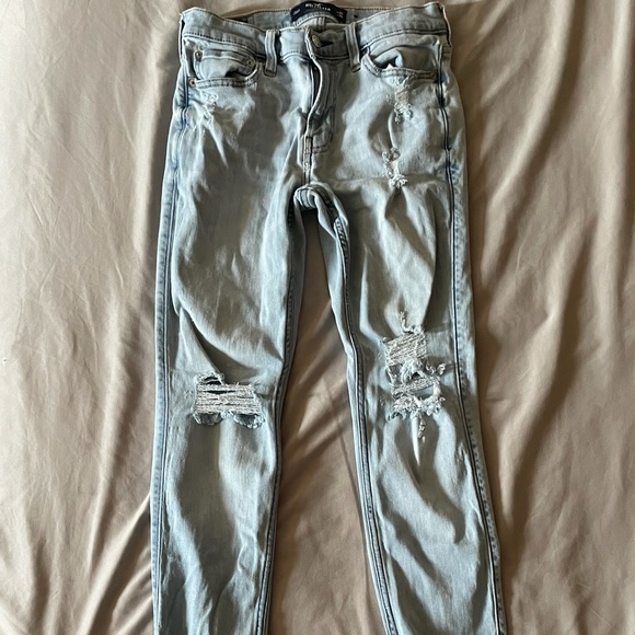 Light blue hollister ripped jeans - Picture 1 of 2